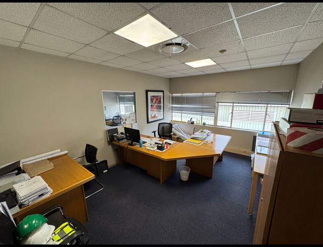 512M² WAREHOUSE TO LET IN WYNBERG